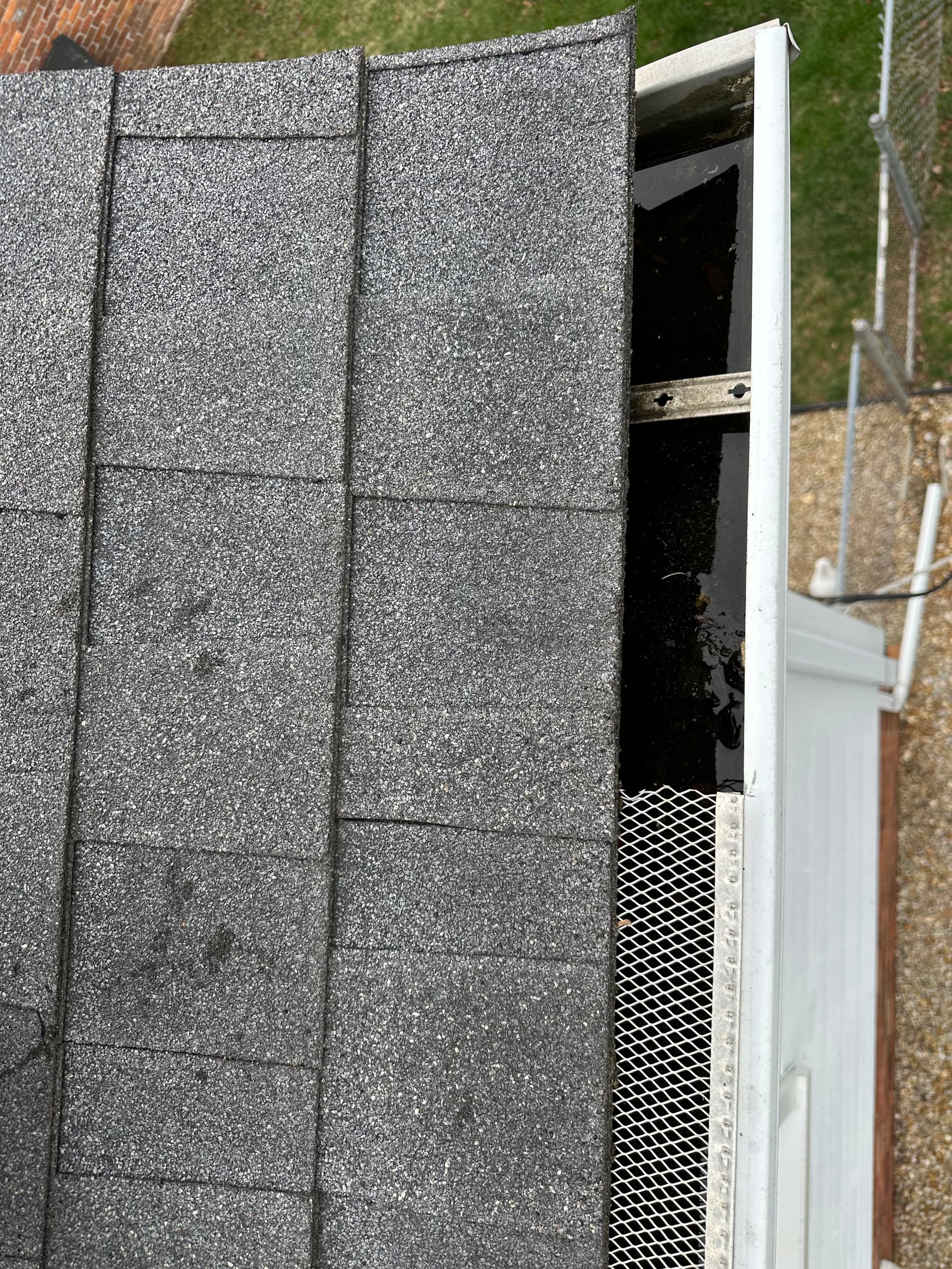 Effective Gutter Cleaning in Columbus