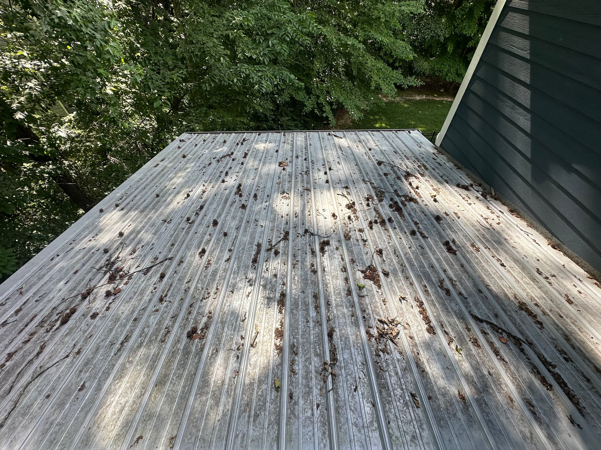 Tipton Lakes Full-Property Cleaning Roof to Driveway image